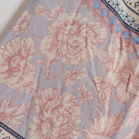 NWOT American Eagle Embroidered Mixed Floral Tassel Boho Flowy Top Medium - Picture 6 of 16